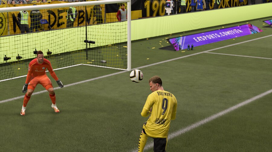 EA SPORTS FC 25 Kopfball